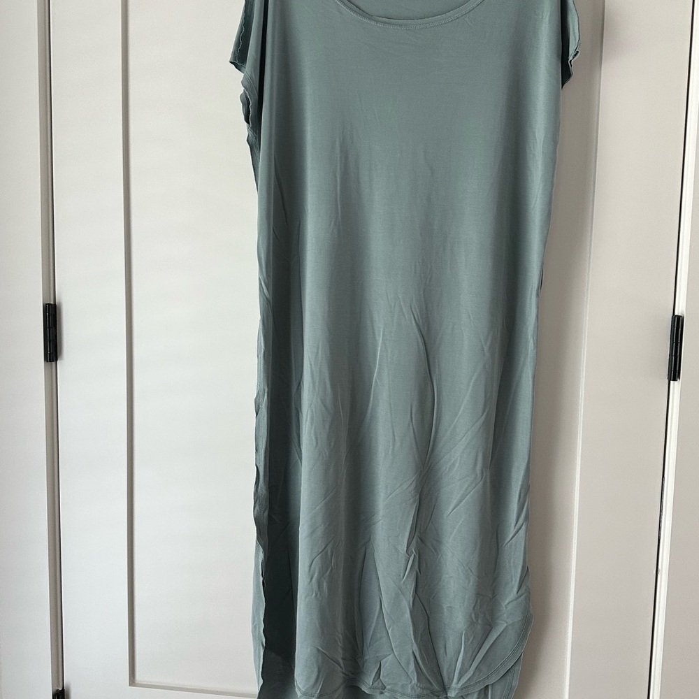 DOUBLE ZERO‎ Spicy small - Long Green Tee shirt dress!